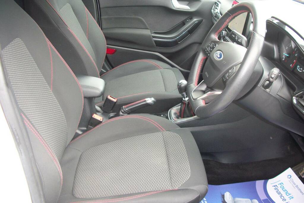 Ford Fiesta 1.0 Ecoboost 125 St-line Edition WV20JRU White #2