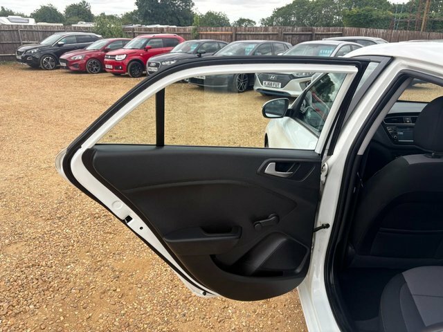 Hyundai I20 1.2 Premium Nav Euro 6 Ss Blue #39