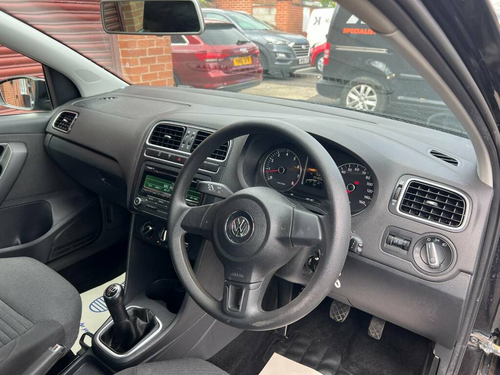 Volkswagen Polo 1.2 60 Match Silver #15