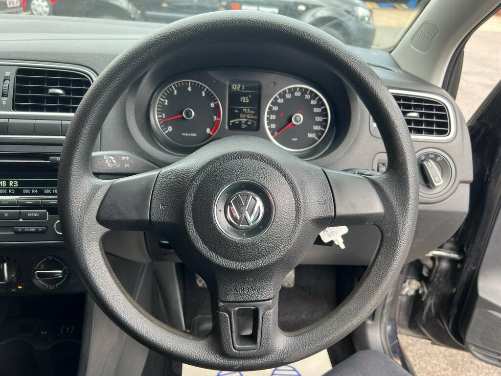 Volkswagen Polo 1.2 60 Match Silver #18