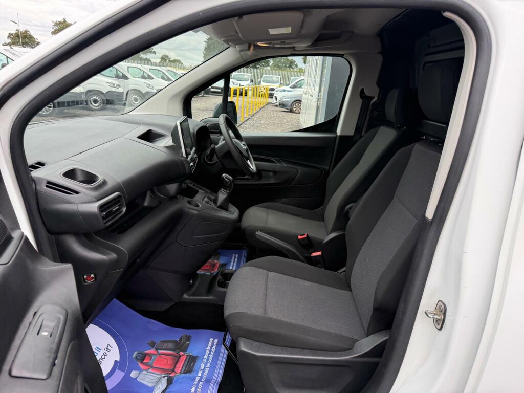Vauxhall Combo 1.2 Turbo Energy Mpv Euro 6 Ss White #16