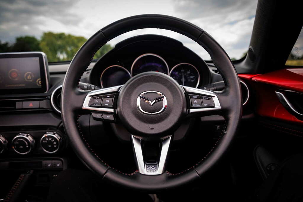Mazda MX-5 Convertible 2.0 Skyactiv-g Sport Recaro Euro 6 Silver #25