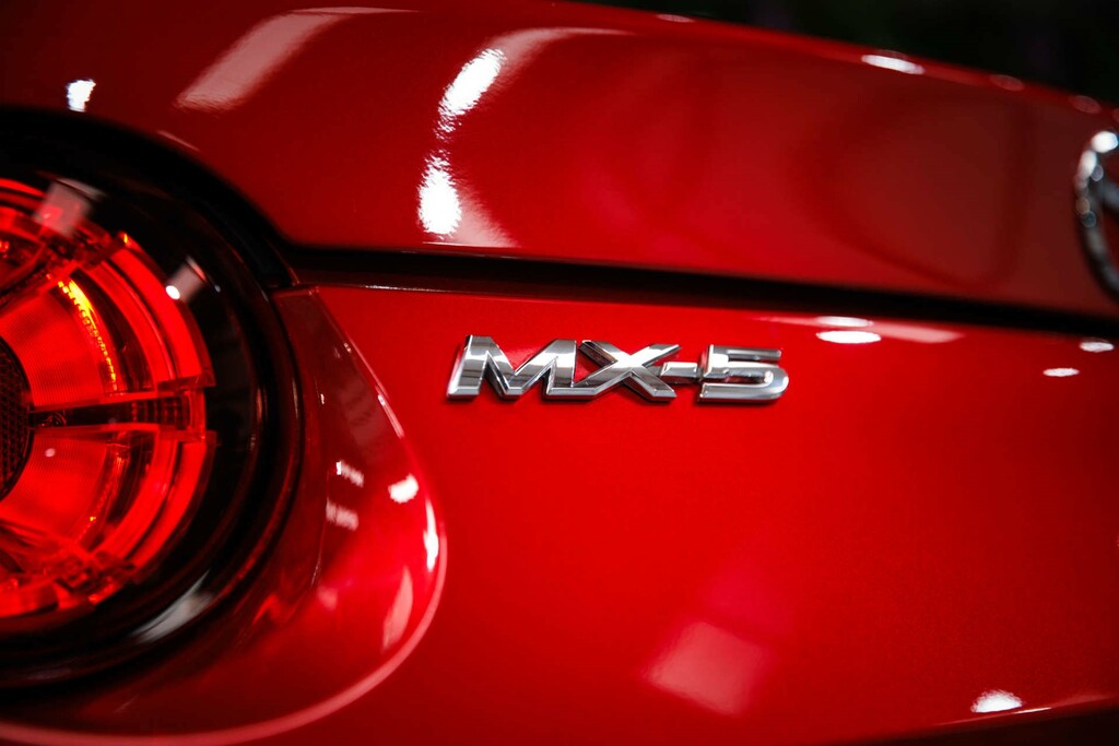 Mazda MX-5 Convertible 2.0 Skyactiv-g Sport Recaro Euro 6 Silver #20