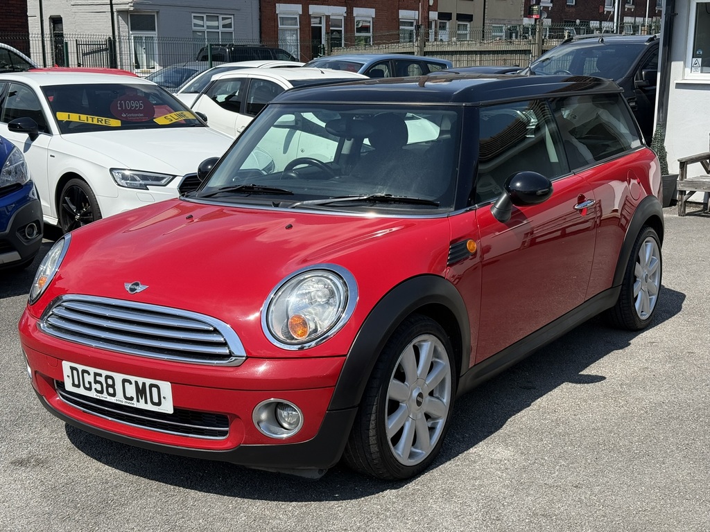 Mini Clubman Cooper 1.6 2008 58 Reg Red #3