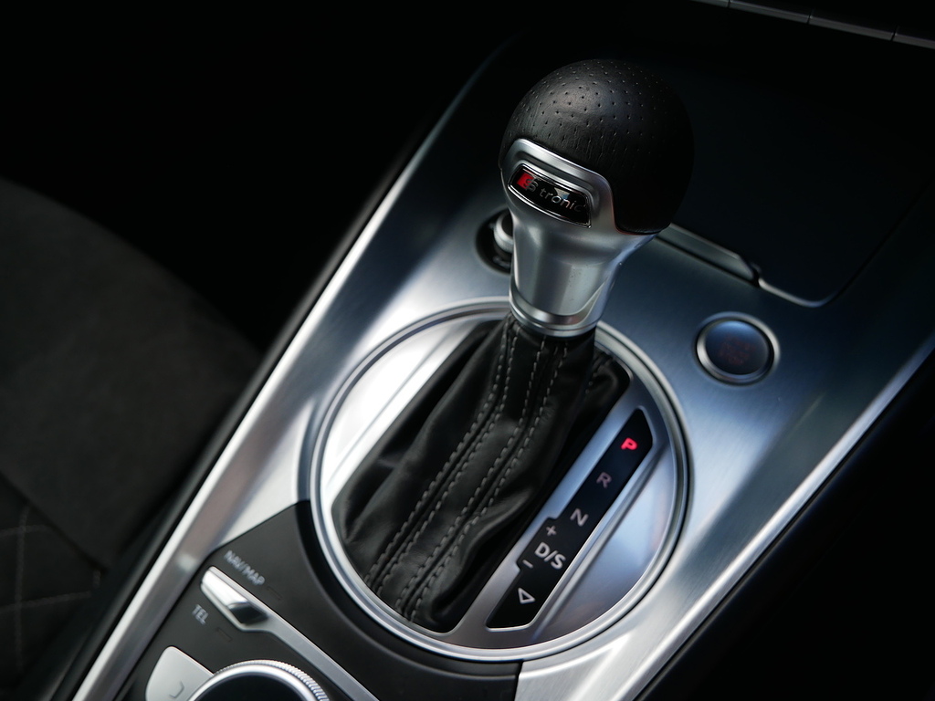 Audi TT Coup- Sport 40 Tfsi 197 Ps S Tronic White #46