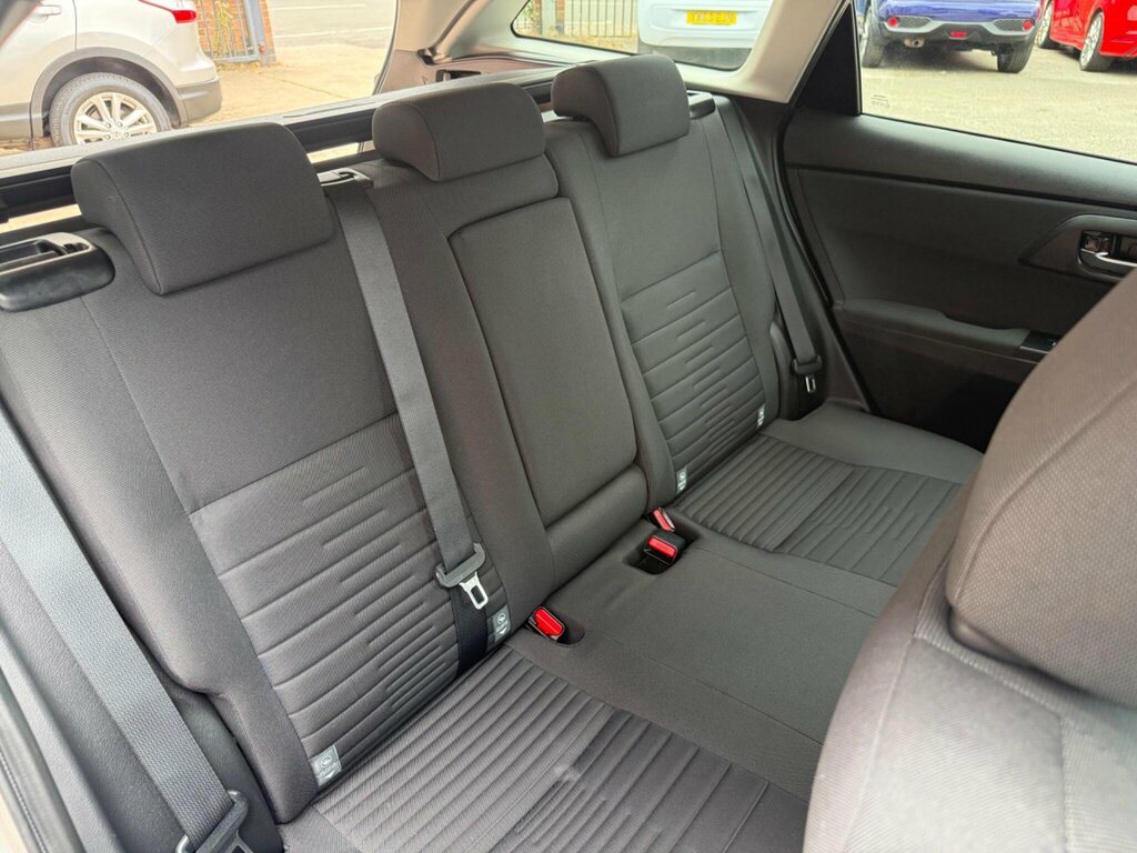 Toyota Auris Auris Design Vvt-i Silver #15