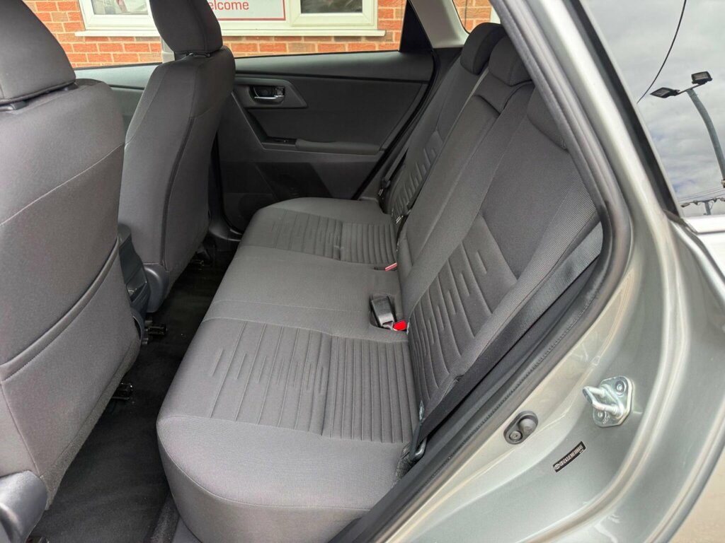 Toyota Auris Auris Design Vvt-i Silver #21