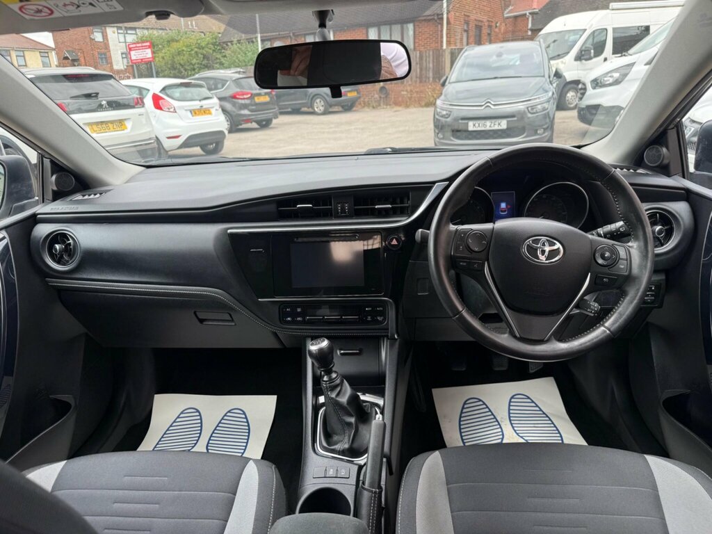 Toyota Auris Auris Design Vvt-i Silver #9