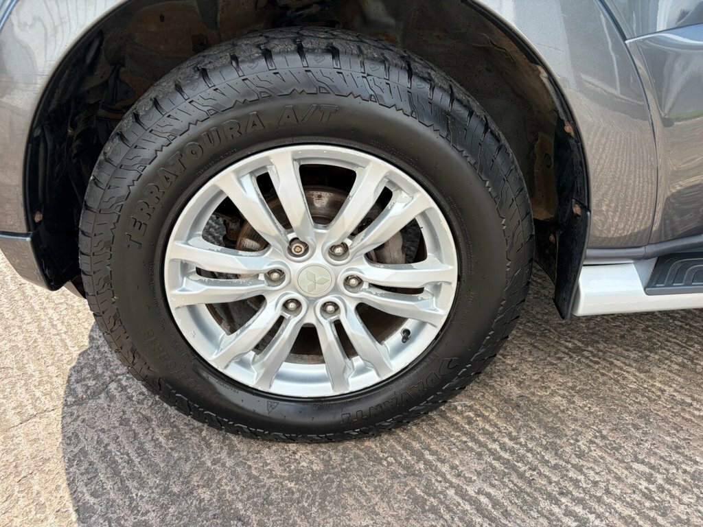 Mitsubishi Shogun 3.2L Sg2 Grey #3