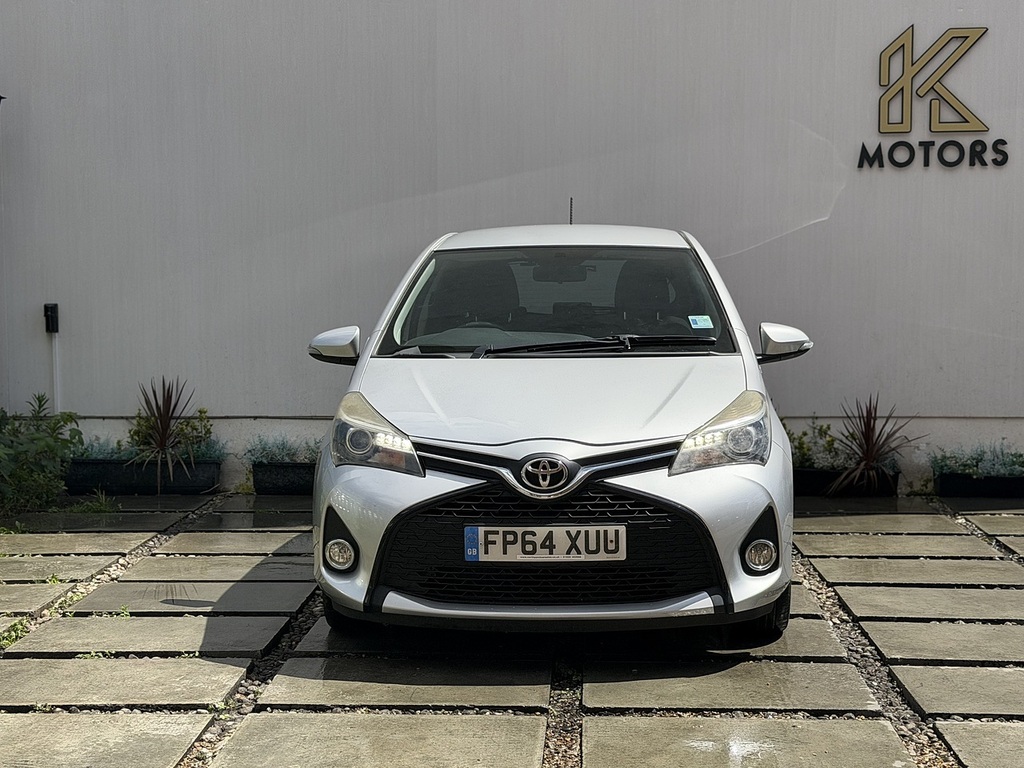 Toyota Yaris 1.33 Dual Vvt-i Sport Hatchback FP64XUU Silver #2