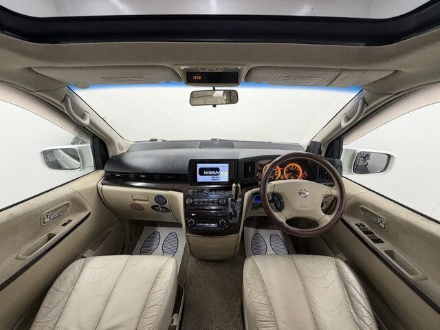 Nissan Elgrand  Silver #11