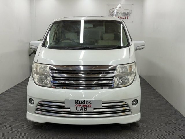 Nissan Elgrand E52 XL White #2