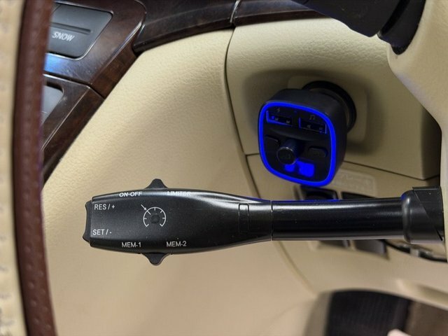 Nissan Elgrand  Silver #12