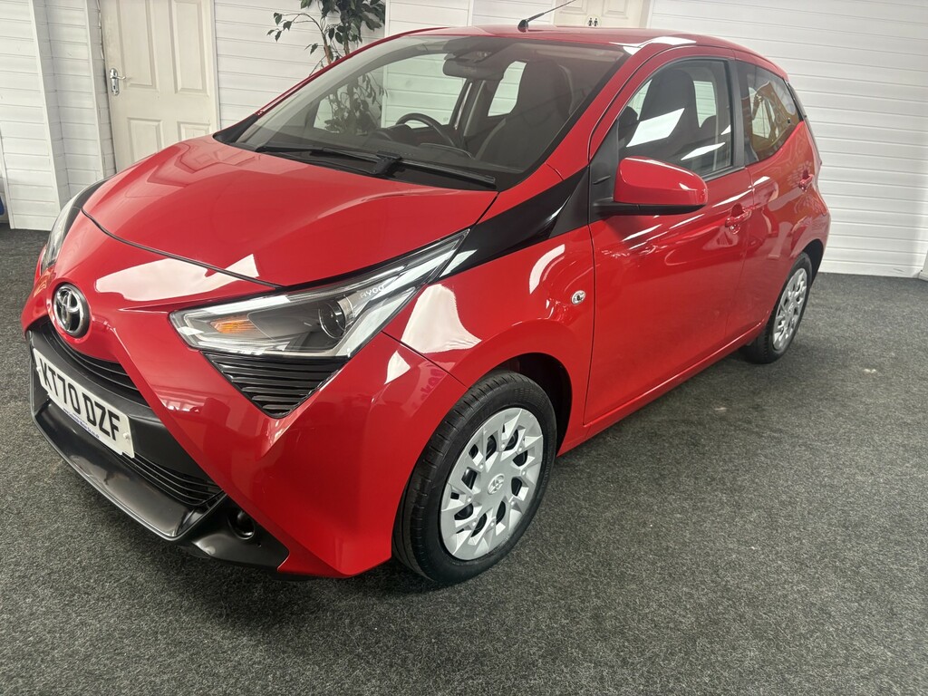 Toyota Aygo Hatchback 1.0 Vvt-i X-play KT70DZF Red #4
