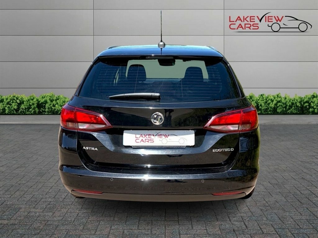 Vauxhall Astra 1.6L Tech Line Nav Black #6