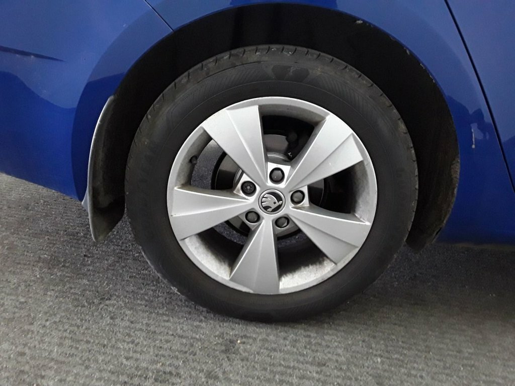 Skoda Octavia 1L Se Technology Blue #4