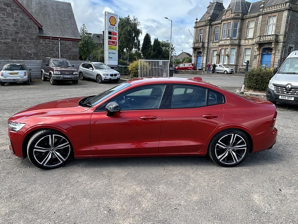 Volvo S60 T5 R-design Edition Red #3