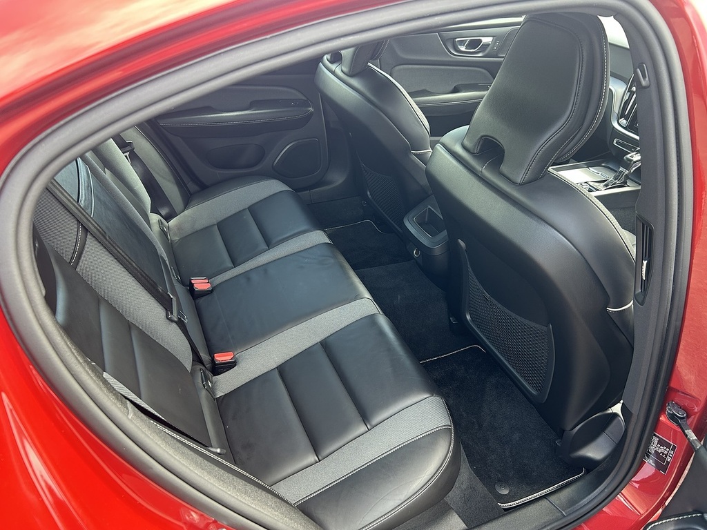 Volvo S60 Volvo Saloon 2.0 T5 R Design Edition Grey #7