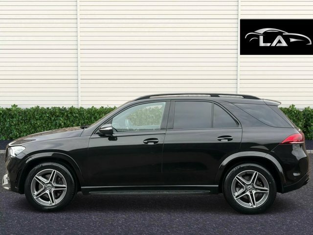 Mercedes-Benz GLE Class 2020 2.0 Gle300d Amg Line Premium G-tronic 4Mati Black #3