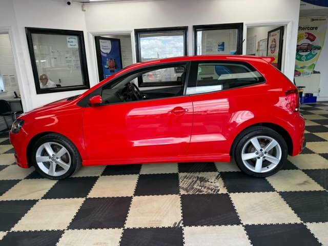 Volkswagen Polo R-line Style Hatchback Red #5