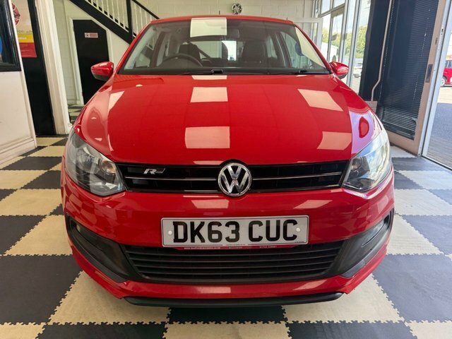 Volkswagen Polo R-line Style Hatchback Red #4