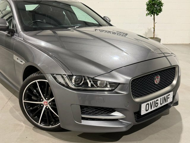 Jaguar XE R-sport Saloon Blue #9