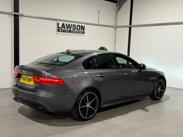 Jaguar XE R-sport Saloon Blue #18