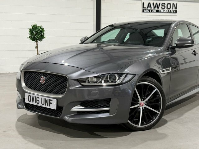 Jaguar XE R-sport Saloon Blue #54