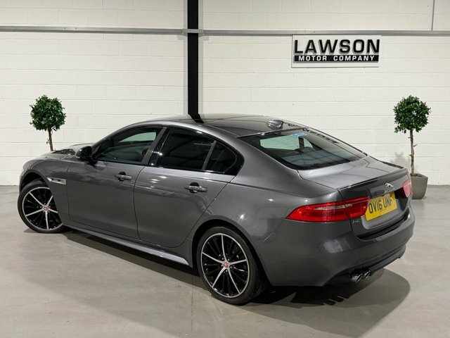 Jaguar XE R-sport Saloon Blue #61