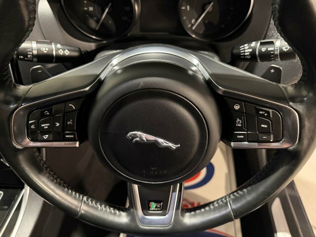 Jaguar XE R-sport Saloon Blue #41
