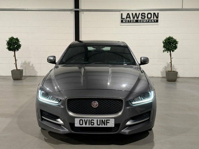Jaguar XE R-sport Saloon Blue #21