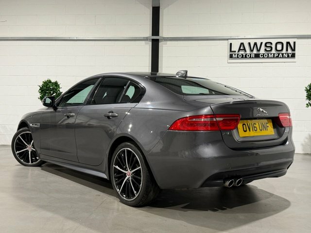 Jaguar XE R-sport Saloon Blue #60