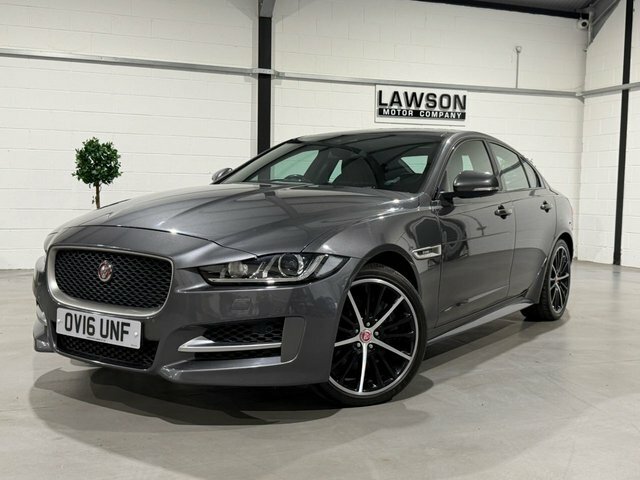 Jaguar XE R-sport Saloon Blue #55