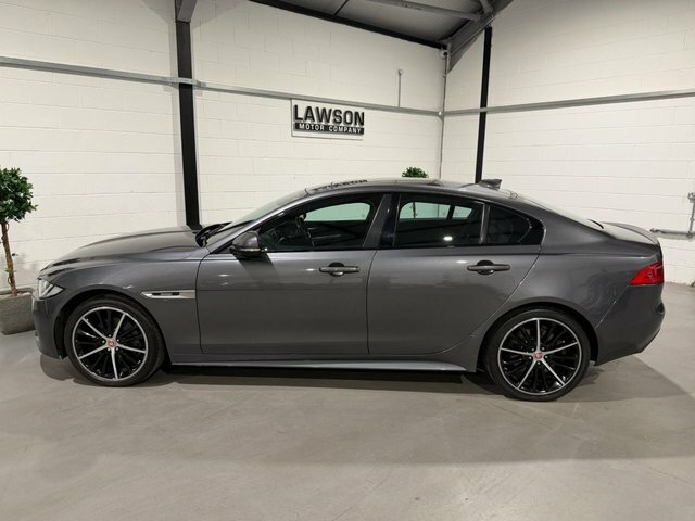 Jaguar XE R-sport Saloon Blue #76