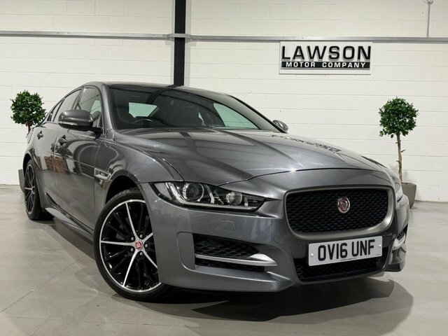 Jaguar XE R-sport Saloon Blue #11
