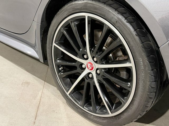 Jaguar XE R-sport Saloon Blue #67