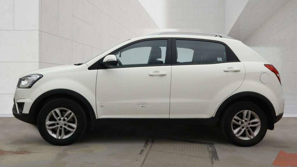 SsangYong Korando 2.2 Se Estate Red #5