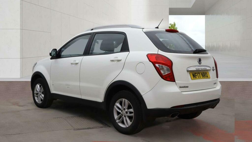 SsangYong Korando 2.2 Se Estate Red #3
