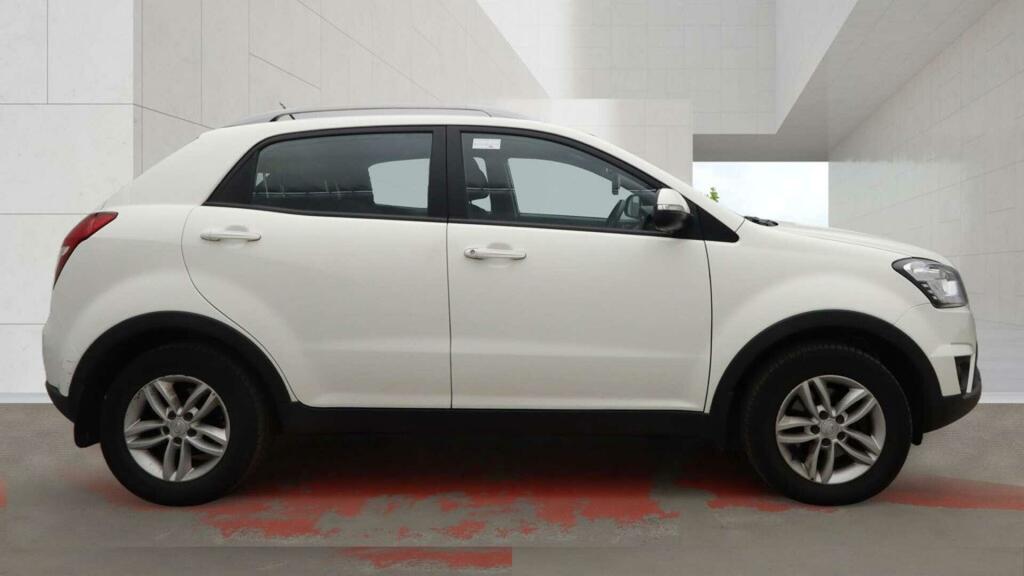 SsangYong Korando 2.2 Se Estate Red #2