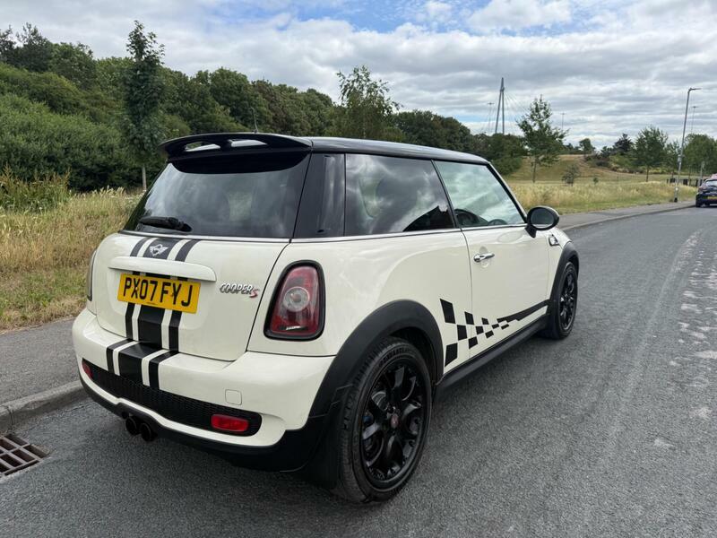 Mini Hatch 1.6 Cooper S Euro 4 White #2