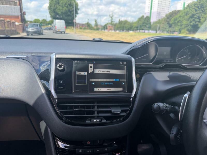 Peugeot 208 1.2 Vti Active Euro 5 Black #15