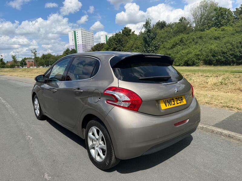 Peugeot 208 1.4 E-hdi Allure Egc Euro 5 Ss Grey #4