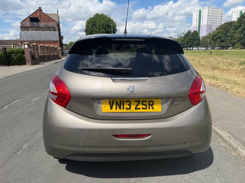 Peugeot 208 1.4 E-hdi Allure Egc Euro 5 Ss Grey #3
