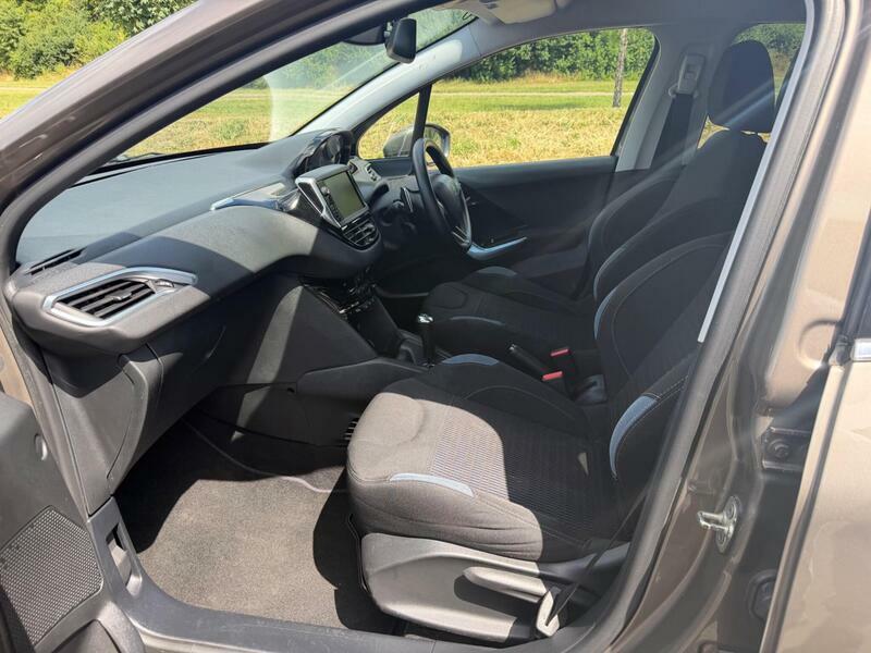 Peugeot 208 1.2 Vti Active Euro 5 Black #7