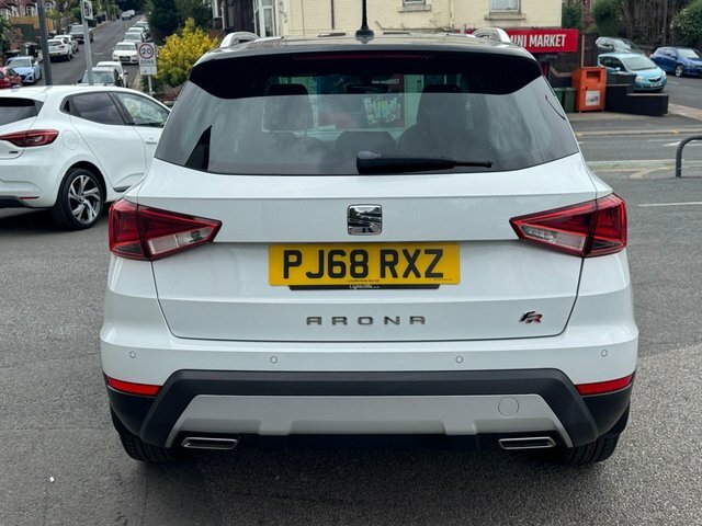 Seat Arona Suv White #4