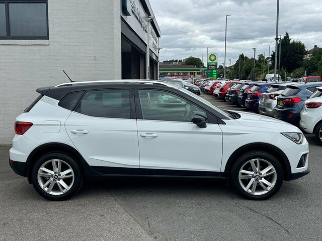 Seat Arona Suv White #2