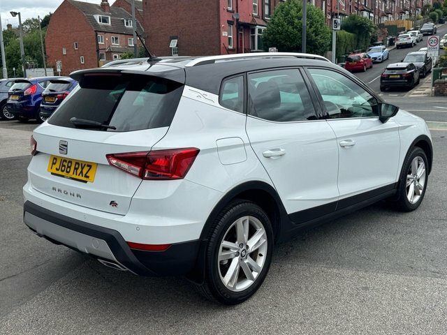 Seat Arona Suv White #3