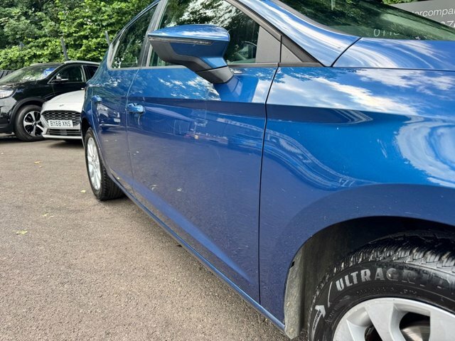 Seat Leon Hatchback Blue #2