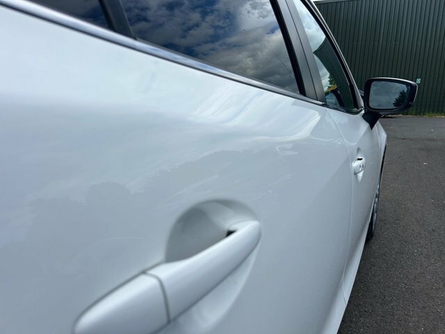 Mazda 3 Hatchback White #4