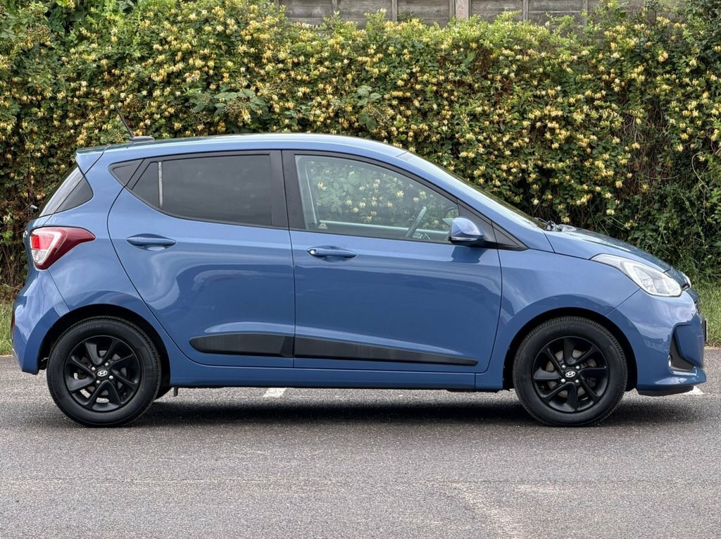 Hyundai I10 1L Premium EA67HDK Blue #3